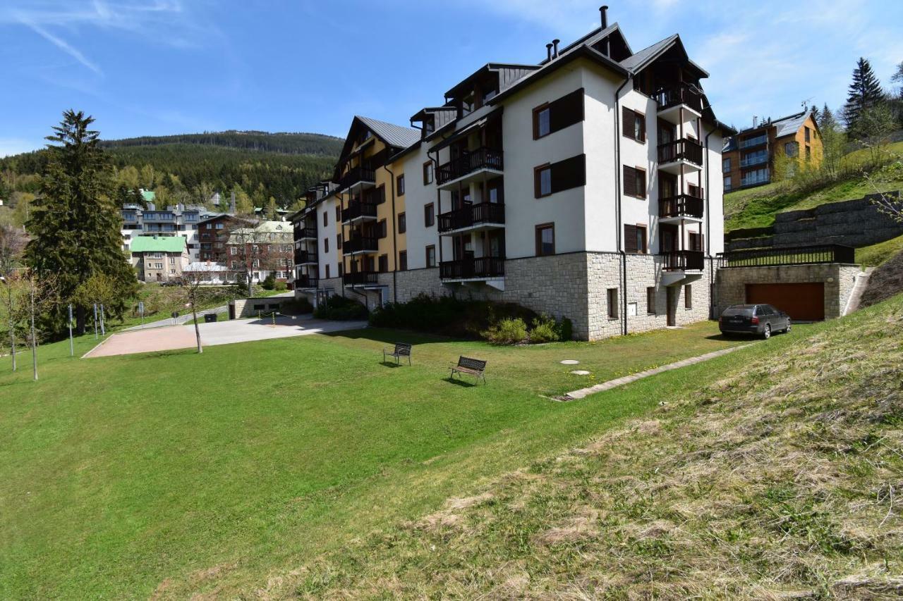Apartment Dalibor II With Private Entrance And Private Garage Špindlerŭv Mlýn Dış mekan fotoğraf